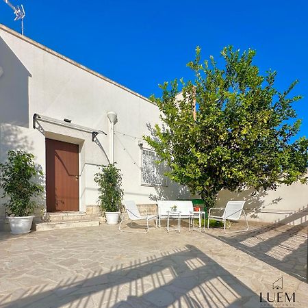 Luem Apartments Lecce Bagian luar foto