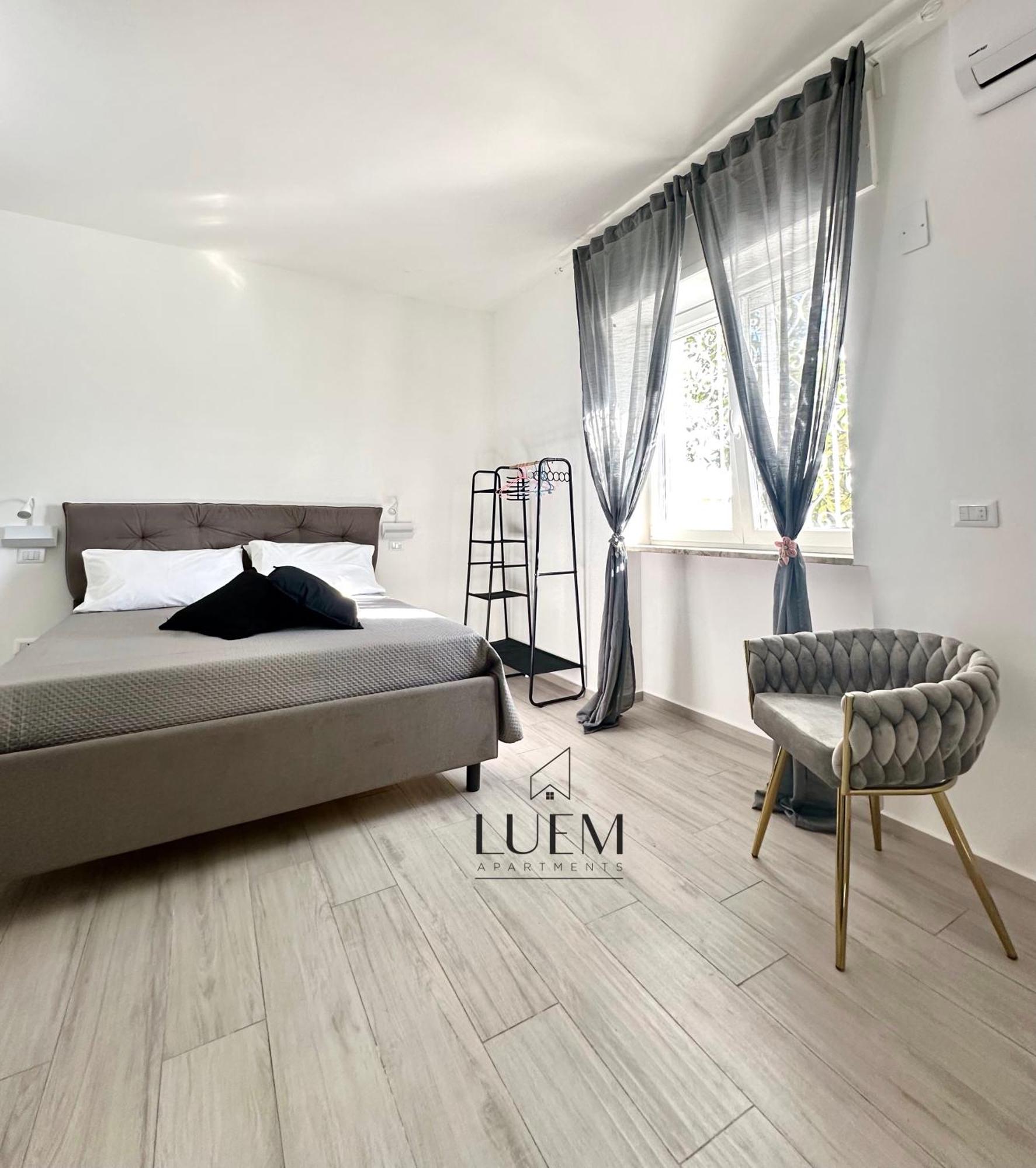 Luem Apartments Lecce Bagian luar foto